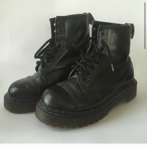 DOC MARTENS SZ 9